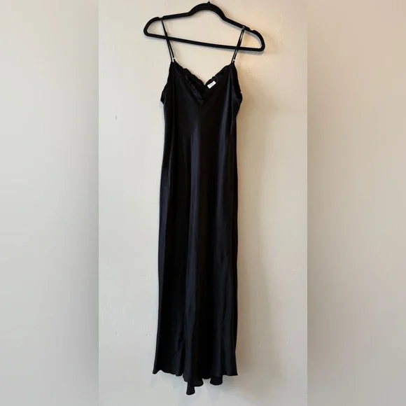 Aritzia Wilfred Only Slip Maxi Maxi Dress Size Medium Black Satin Bias Cut - Picture 3 of 11
